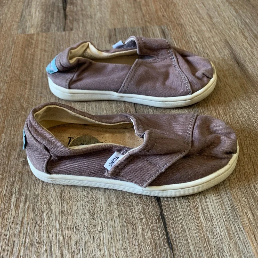 Toms Tiny Alpargata canvas slip-on shoes in gray - size 7 toddler